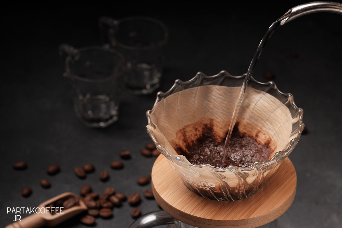 قهوه ماشینی چیست و چه تفاوتی با قهوه دمی دارد؟ 8 تفاوت قهوه ماشینی با قهوه دمی
